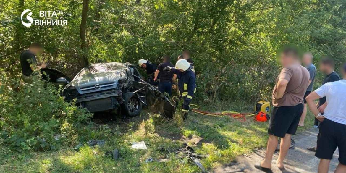 Водійка легковика померла під час надання медичної допомоги аварія на Вінниччині