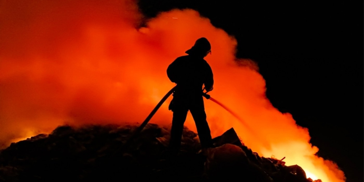 Вогонь охопив житлові будинки та понад два гектари землі у Вінницькій області