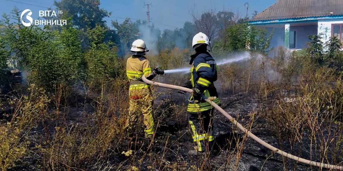 Вогонь пошкодив господарські будівлі у двох селах Вінниччини