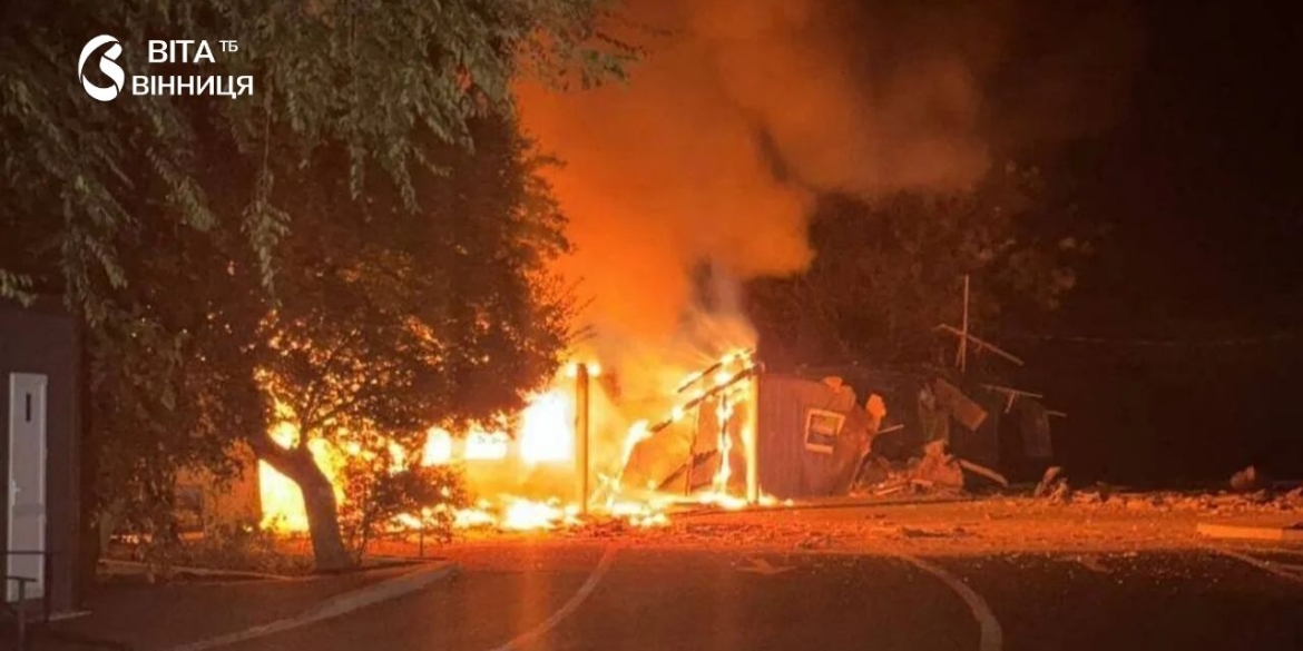 Ворожий безпілотник пошкодив інфраструктуру пункту пропуску Виноградівка