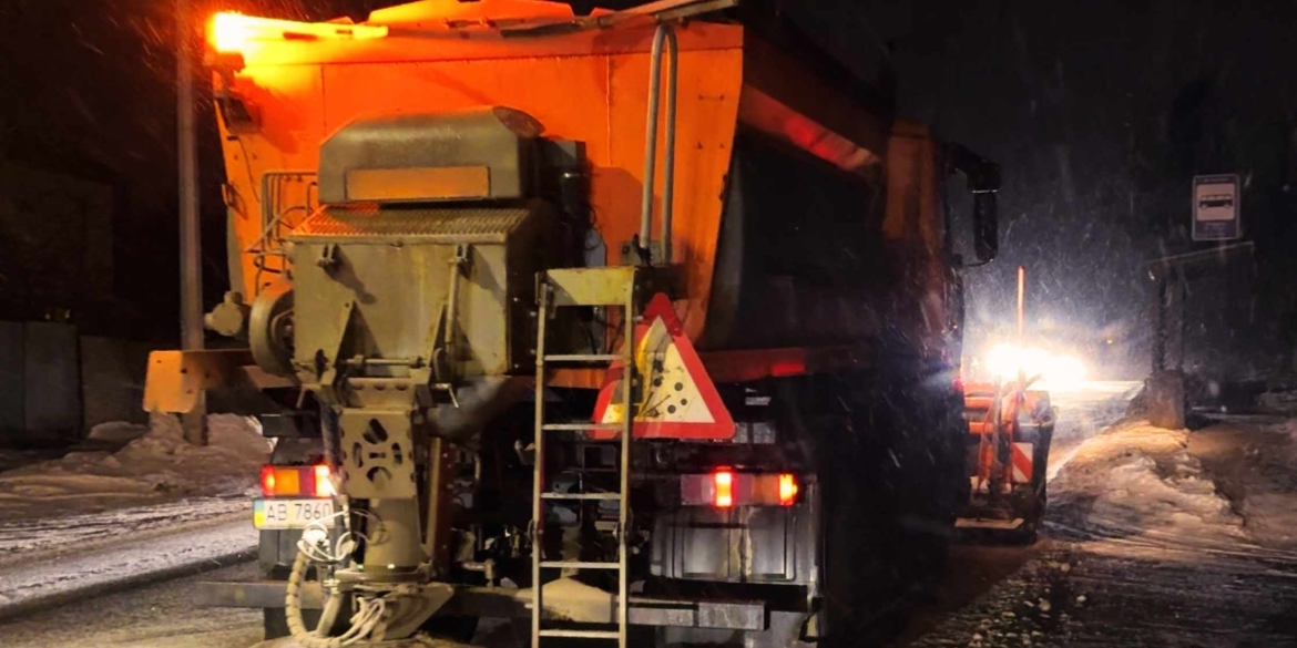 Востаннє така зима була у 2012 році комунальники невпинно працюють на вулицях Вінниці