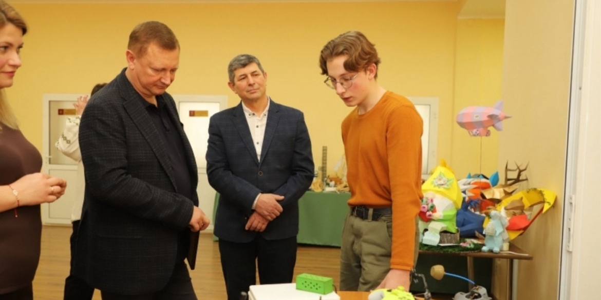 Виставку технічної творчості та декоративно-ужиткового мистецтва влаштували у Вінниці