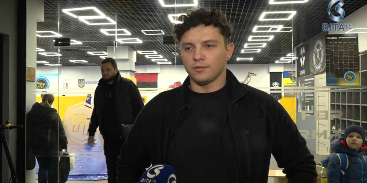 Як ветеран війни на протезі підкорив Кіліманджаро Як ветеран війни на протезі підкорив Кіліманджаро