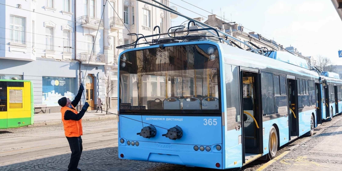 Який транспорт курсуватиме у Вінниці під час навчання 8 листопада