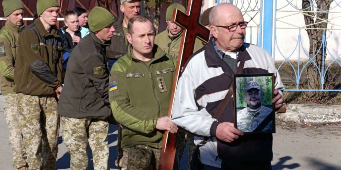 Ямпільщина попрощалась із воїном-захисником Віктором Слободянюком