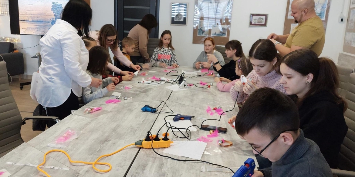Янголята та подарунки: для діток енергетиків в Ладижині організували свято