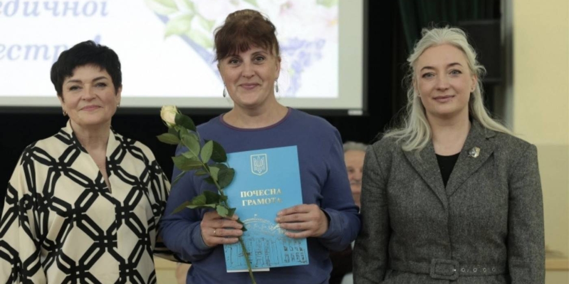 Янголи в білих халатах кого з вінницьких медсестер нагородили до професійного свята