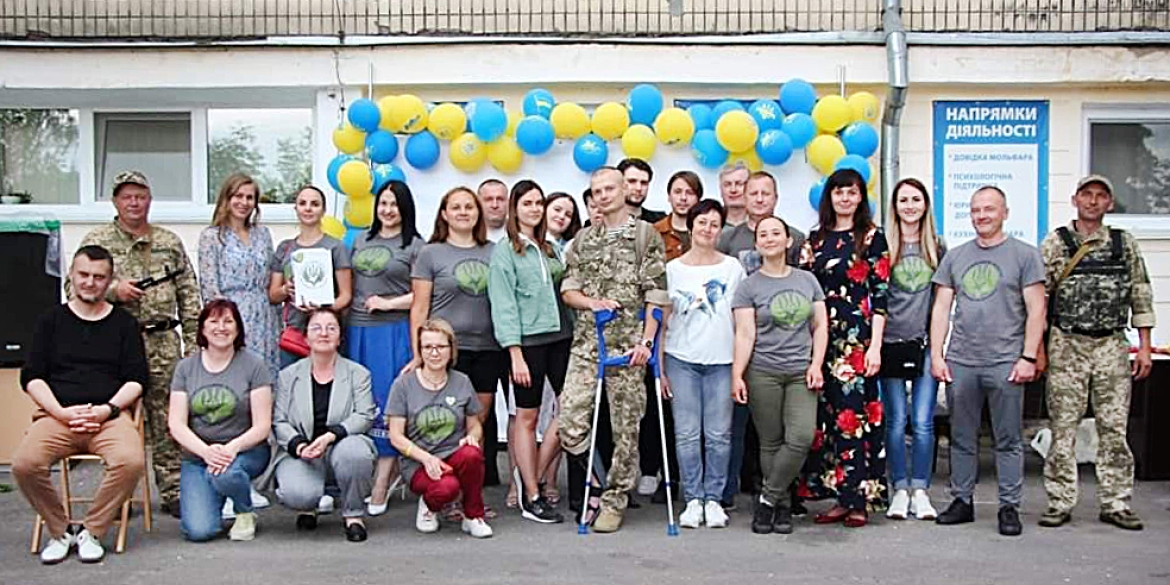 Юні дизайнери з Вінниці зібрали гроші на автомобіль для військових