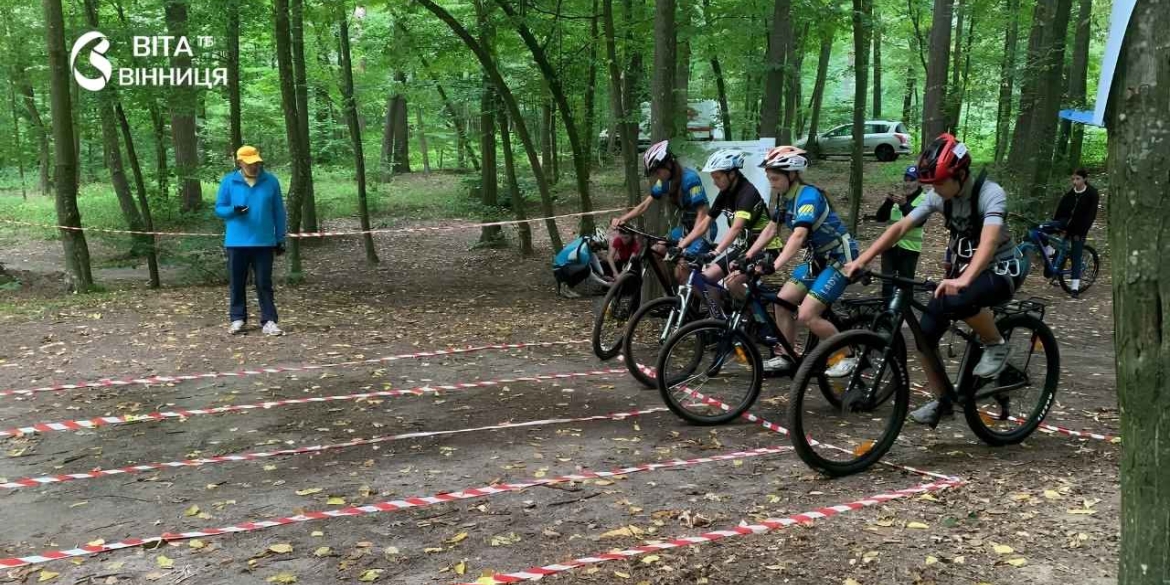 Юні вінничани стали чемпіонами України з велосипедного туризму