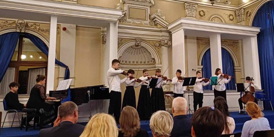 Юні вінницькі музиканти стали учасниками проєкту «Мовою музики говорить весь світ»