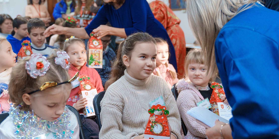 З Днем Святого Миколая привітали вінницьких сиріт та позбавлених батьківського піклування