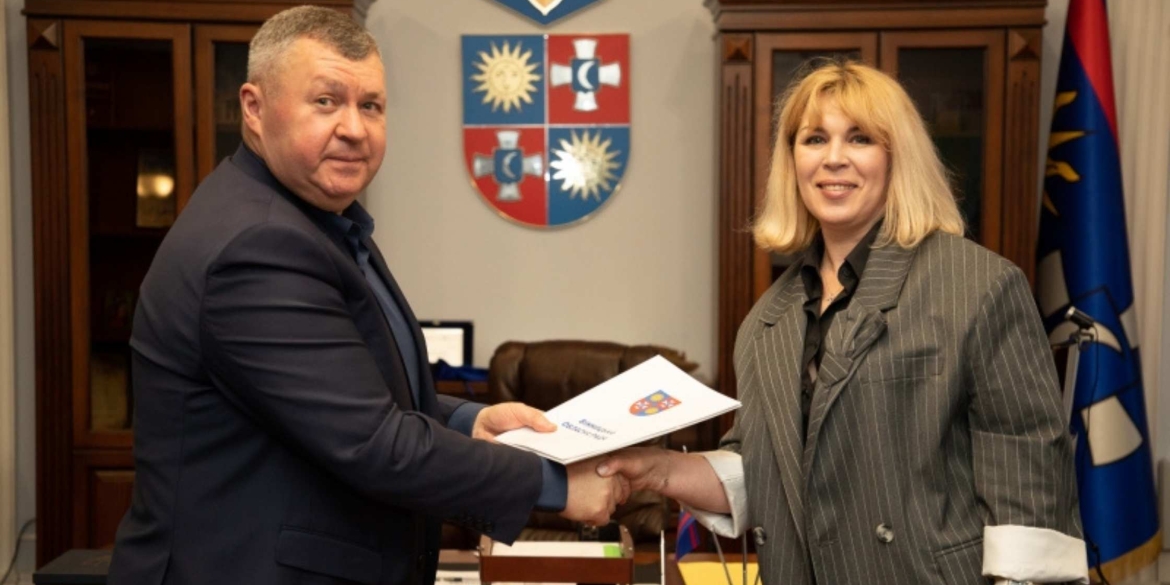 З двома керівниками БТІ на Вінниччині перепідписали контракти