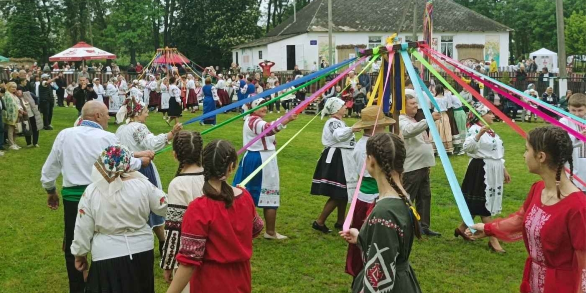 З гуртом «Пан Карпо» та традиційним кулішем на Вінниччині влаштують масштабний фестиваль веснянок