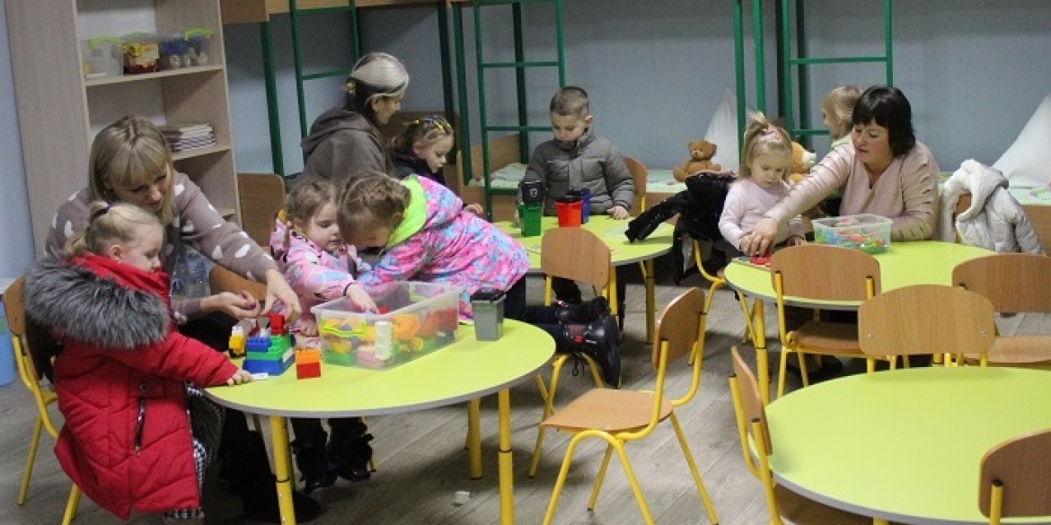 З ліжечками та іграшками: у Калинівці побудували ще одне укриття для діток