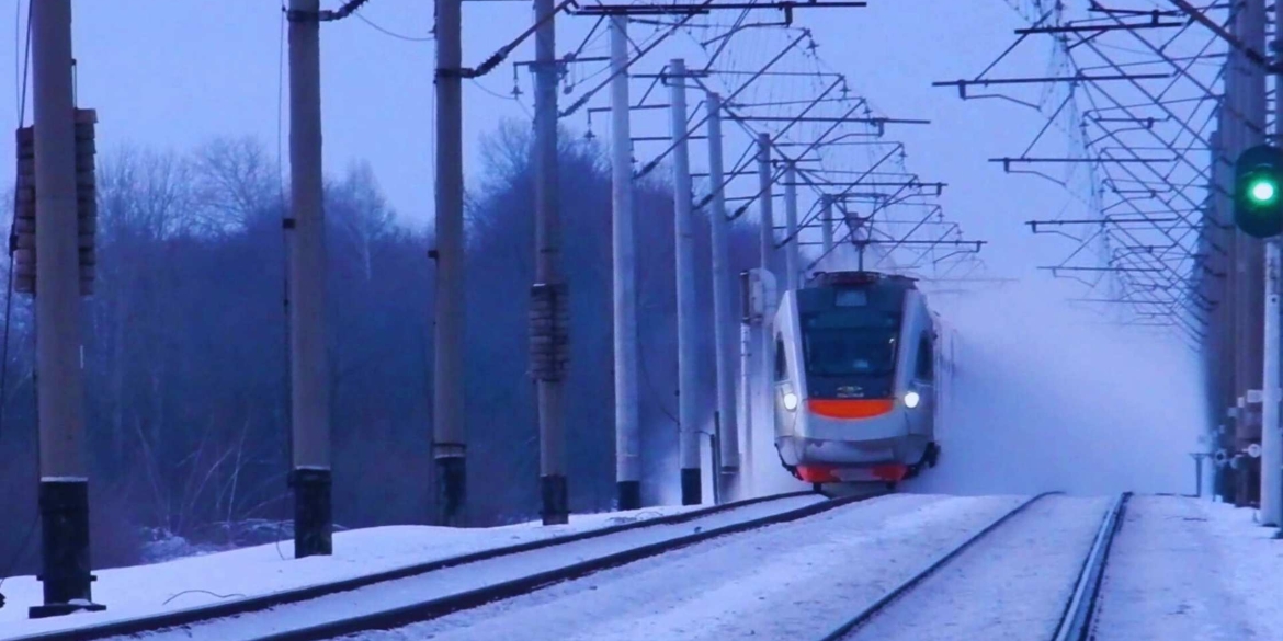 З міркувань безпеки затримався ранковий поїзд “Козятин – Київ”