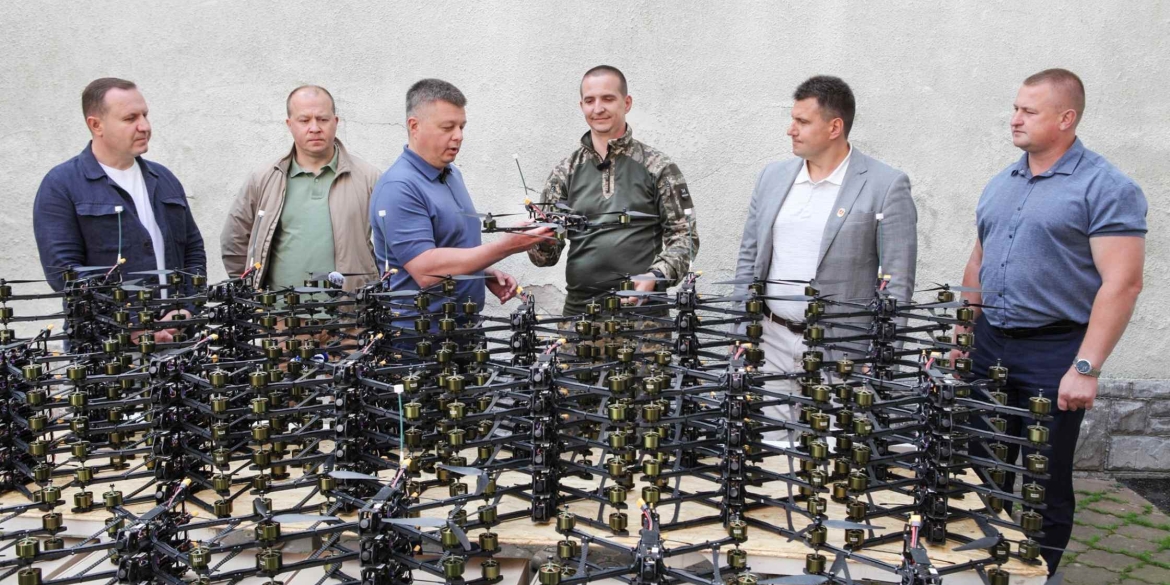 З Вінниці передали ще 100 FPV-дронів на передову — цього разу для 54 механізованої бригади