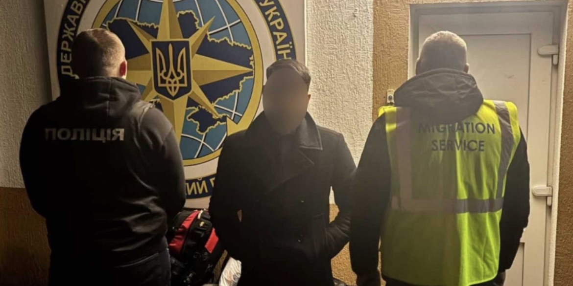 З Вінниці примусово депортували громадянина Молдови З Вінниці примусово депортували громадянина Молдови