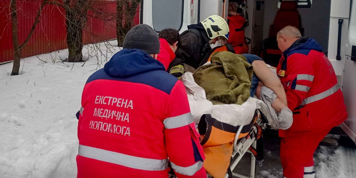 З задимленого помешкання на Вінниччині винесли ледь живого мешканця
