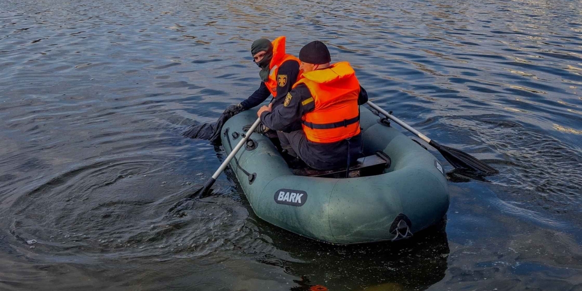 За півтора метра від берега з Південного Бугу дістали потопельника
