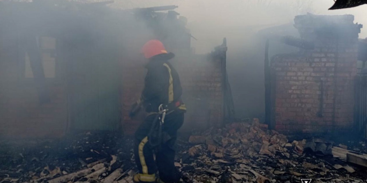 Загасили п'ять пожеж за добу: у Вінниці горів гараж, а в Ладижині - мінімаркет