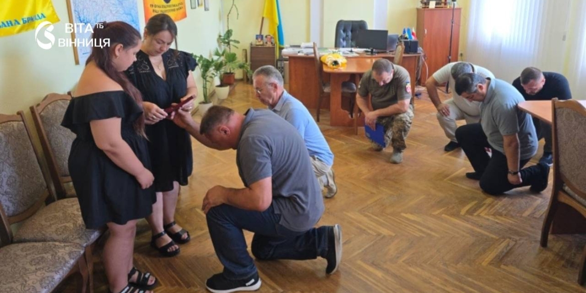 Загинув у Куп'янському районі захисника з Тульчина відзначили відомчою нагородою