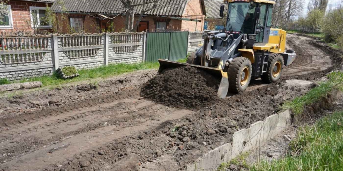 Замість щебеню — новий асфальт де у Вінниці триває масштабне оновлення приватного сектору