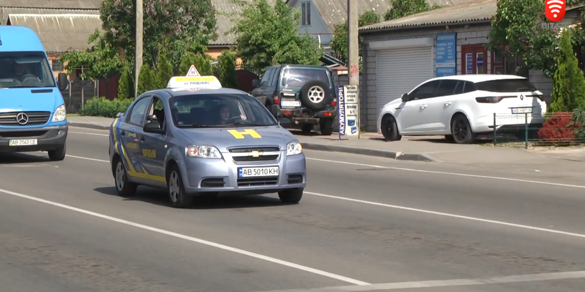 Замість "У" тепер "Н" - в Україні почали по-новому маркувати навчальні транспортні засоби