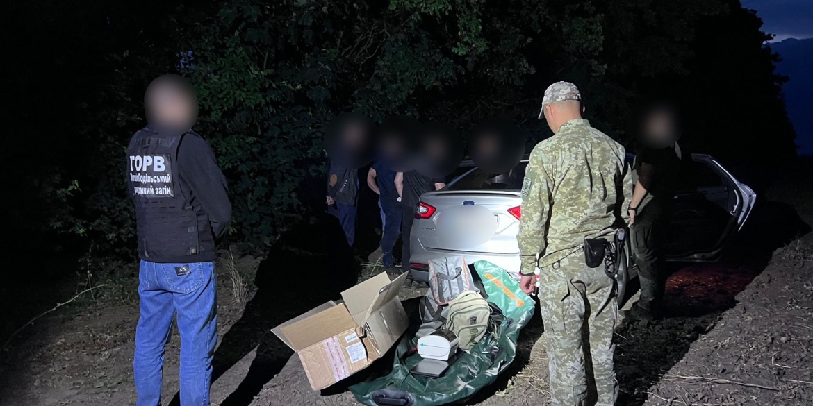 Житель Могилева-Подільського за 11 тис. доларів обіцяв переправити двох військовозобов’язаних за кордон