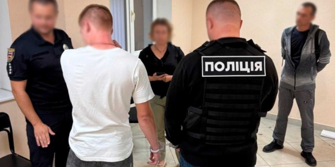 Жителі Миколаївщини намагалися підкупити посадовця ДСНС з Вінниччини