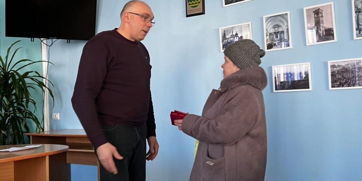 Жителька Іванівської громади отримала відзнаку Берегиня Воїна