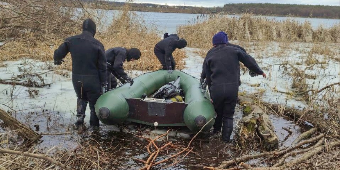 Знайшли тіло другого рибалки, який провалився під лід поблизу ЛадижинаЗнайшли тіло другого рибалки, який провалився під лід поблизу Ладижина
