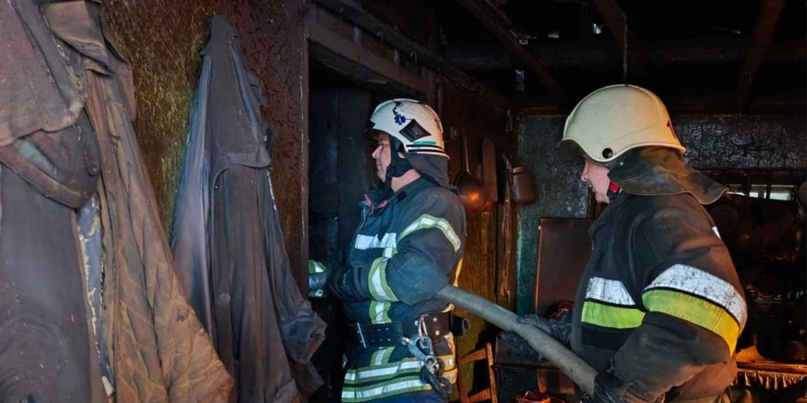 Звичайна розетка стала причиною смерті на Вінниччині у вогні загинула літня жінка