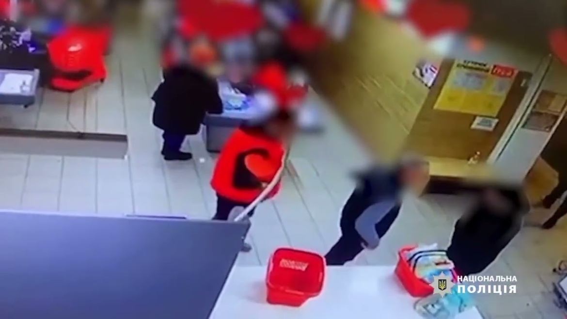 Embedded thumbnail for У Вінниці затримали молодика, який двічі пограбував той самий магазин