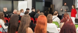 «Герої серед нас» вінничан навчали правильно комунікувати з ветеранами
