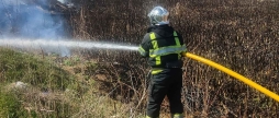 12 пожеж за день: вінницькі рятувальники працюють у посиленому режимі через людську недбалість