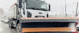 39 одиниць спецтехніки розчищають Вінницю від снігу