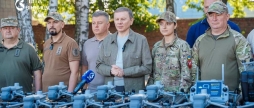 400 FPV-дронів і 20 Matrice Вінниця передала техніку трьом підрозділам на фронті