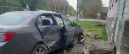 «Не помітив будинок»: у Вінниці п’яний керманич Shevrolet скоїв ДТП