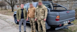 Авто та зарядну станцію передали з Тульчина військовослужбовцям 115 ОМБр