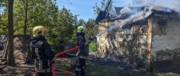 Через замикання загорілась господарча будівля у Хмільницькому районі