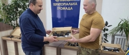 Чернівецька громада передала військовим безпілотники та обладнання в рамках конкурсу Вінницької обласної Ради