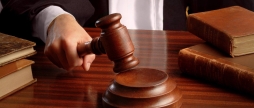 Десять років присудили вінничанину - вбив знайому та штовхнув тіло зі сходів