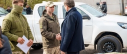 Для ГУР, Нацгвардії та прикордонників громада Вінниці передала нову партію допомоги на передову