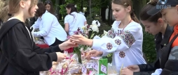 До Дня Героїв вінницький ліцей №2 влаштував благодійний ярмарок - зібрали понад 100 тис. грн