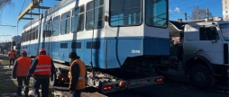 До трамвайного депо Вінниці доставили ще один швейцарський вагон Tram 2000