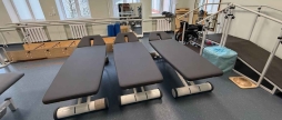 До Вінниці почали надходити фізіотерапевтичні столи з міста-побратима Карлсруе