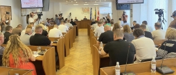 Допомога армії, розвиток «зеленої» енергетики та безбар'єрності: ключові рішення сесії Вінницької міськради