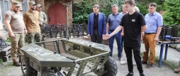 Дрони та роботизований комплекс для перевезень на лінії зіткнення вінничани підсилили ще три бригади