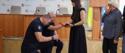 Дружина загиблого вінницького командира взводу отримала його посмертну нагороду