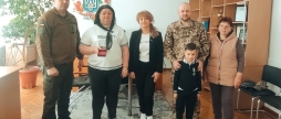 Дружині та сину загиблого прикордонника з Вінниччини вручили орден "За мужність"